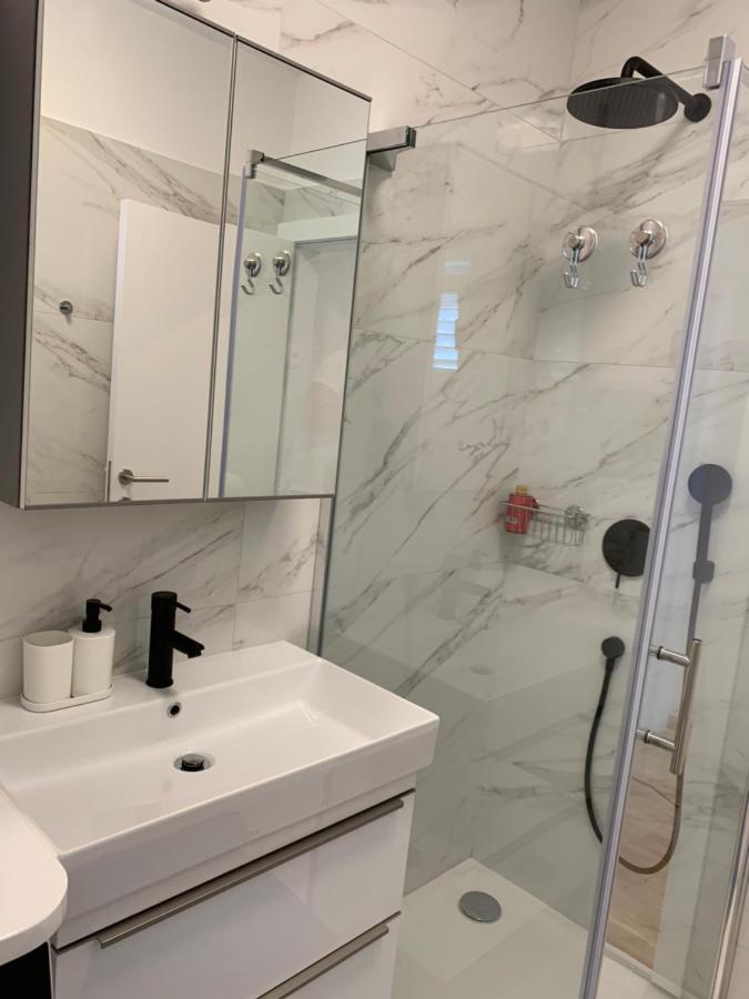 Deluxe Suites Anna Vodice Exterior photo
